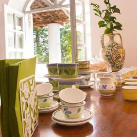 Accademia 3* Giardini-Naxos