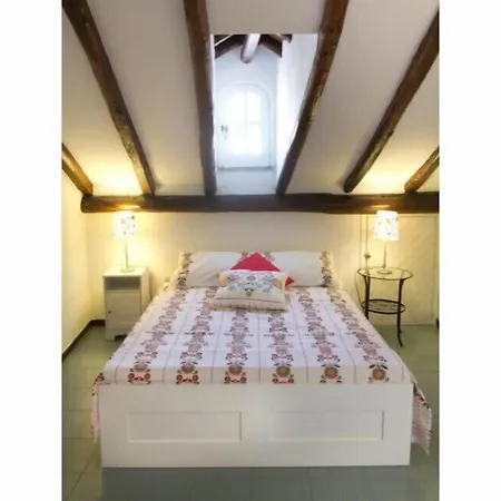 Accademia Couette-café 3*