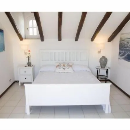 Accademia B&B 지아르디니낙소스